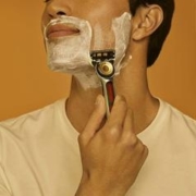 【含税直邮】降价！Gillette 吉列 男士 剃须刀 加热激光替换刀片（4 件）