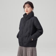 雪中飞 女式防风立领短款休闲羽绒服时尚简约提花工艺舒适保暖羽绒服女