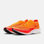 耐克（NIKE）男子全掌碳板竞速跑步鞋 VAPORFLY 2 CU4111-800 39