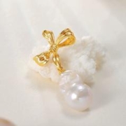 千叶 多元化发货千叶巴洛克珍珠耳钉轻奢秋冬高级感气质耳饰2023年新款