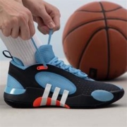 adidas 阿迪达斯 米切尔5代篮球鞋男鞋冬季时尚运动鞋跑步训练耐磨球鞋