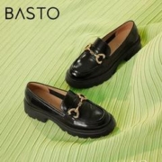 BASTO 百思图 2023春季新款商场同款亮光马衔扣通勤乐福鞋女单鞋VIJ01AA3