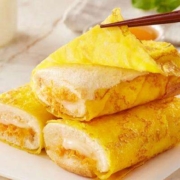 需首单、Plus会员:比比赞 蛋皮吐司肉松沙拉味300g （需买2件）