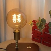 结婚陪嫁 红色双喜字灯 囍灯 胡桃木底座