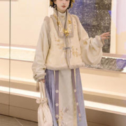 BTTKDL 秋冬款新年汉服女刺绣加厚