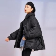 雪中飞 简约大翻领短款女式羽绒服秋冬保暖舒适亲肤精致羽绒服女