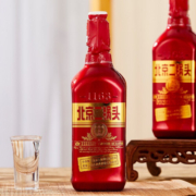 永丰牌 北京二锅头清香型纯粮酒 出口小方瓶 高粱低度白酒 42度红方（鸿运当头） 500ml装 500ml*6瓶整箱装