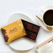 Lindt瑞士莲经典进口薄片牛奶巧克力125g 官方授权 糖果女友生日礼物