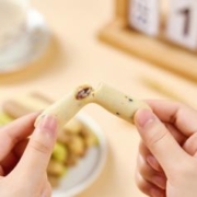 Lime Crime 独角兽 暴肌独角兽手指麻薯奶香味代餐50g休闲零食