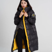 SNOWFLYING 雪中飞 秋冬女士时尚撞色长款羽绒服