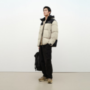 太平鸟男装【cordura】 连帽羽绒服 工装户外短款外套 卡其色
