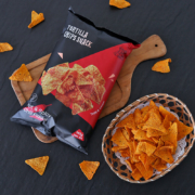 plus会员：莱纳（LERNA）印尼进口玉米片 香辣味 140g/袋 非油炸薯片