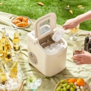 Bear 小熊 家用制冰机宿舍学生迷你小型冰块制作机奶茶店商用出冰造冰机