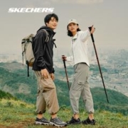 SKECHERS 斯凯奇 户外休闲衣男2023防泼水软壳女款舒适保暖连帽外套