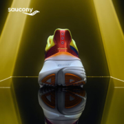 Saucony索康尼向导17稳定支撑跑鞋男缓震保护跑步鞋训练运动鞋黄桔42