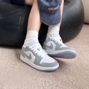 NIKE 耐克 鞋子女Air Jordan 1 Low AJ1 白灰男女同款复古低帮潮流运动鞋 DC0774-105灰白 36.5