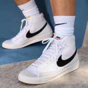 耐克NIKE板鞋高帮男经典BLAZER MID '77 VNTG运动鞋BQ6806-100白40