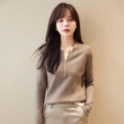 MARK FAIRWHALE 马克华菲 女装V领假两件针织衫 F24004Q732614