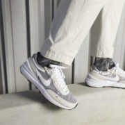 耐克 男子运动鞋 NIKE WAFFLE ONE DA7995-100 41