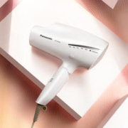 Panasonic 松下 EH-JNA9C 电吹风 白色