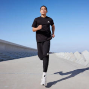 adidas 阿迪达斯 官方男装薄款健身运动上衣圆领短袖T恤GT5545 黑色/白