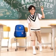 美旅 迪士尼合作儿童双肩包NC4