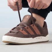 adidas 阿迪达斯 三叶草 ADIMATIC 男女款运动板 IE0532