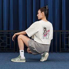 adidas 阿迪达斯 官方三叶草女装戏曲风运动短款圆领短袖T恤