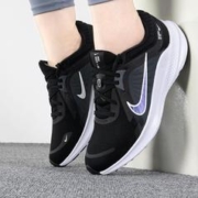 NIKE 耐克 女鞋QUEST 5轻便运动舒适透气减震跑步鞋