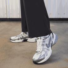 NIKE 耐克 V2K RUN 女子运动鞋 FD0736