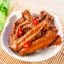 PLUS会员：小胡鸭 鸭翅锁鲜装 香辣味 150g*8件