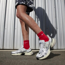 plus会员、需凑单：耐克（NIKE）V2K RUN 男子运动鞋 夏季 HJ4497-100 43