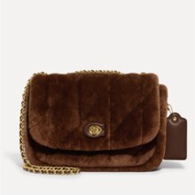 COACH 蔻驰 Madison 18 绗缝毛绒单肩枕头包