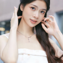 ZHOU LIU FU  周六福 S925银饰灵蝶飞舞吊坠
