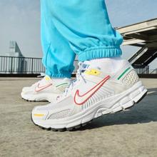 NIKE 耐克 W ZOOM VOMERO 5低帮跑步鞋休闲女鞋户外健身运动鞋