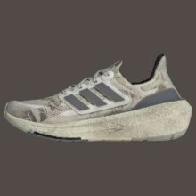 阿迪达斯 ULTRABOOST LIGHT 脏脏跑鞋