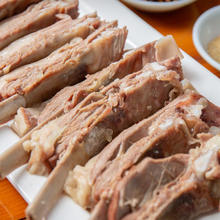 小牦牛扎西 手抓羊肉 西北特产新鲜摊羊加热即食羊肉排 250g