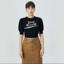 GIRDEAR 哥弟 真的好 女装圆领泡泡袖字母提花短款针织衫