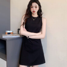 班尼路 夏季连衣裙女修身显瘦高级感纯色时尚无袖背心A字裙