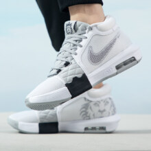 Nike 耐克 LEBRON WITNESS VIII 实战篮球鞋