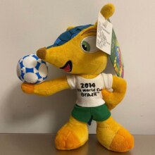 2014年巴西 世界杯吉祥物 公仔福来哥犰狳20cm托球