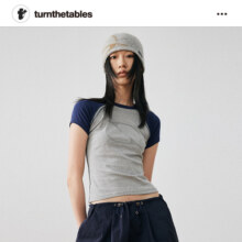 Turnthetables插肩袖反光印花短袖潮牌夏季修身短款辣妹T恤