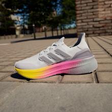 18日10点：adidas 阿迪达斯 ULTRABOOST 5 女子跑鞋 ID8840
