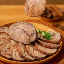 plus会员:京东京造 人参酱卤牛腱1.052kg （原切牛腱子+酱卤包+长白山人参片1袋）(拍2件)