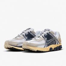 NIKE 耐克 男子跑步鞋 HF4259