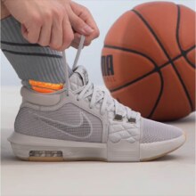 NIKE耐克男鞋LEBRON WITNESS VIII EP詹姆斯缓震实战篮球鞋FB2237-003 FB2237-003 41