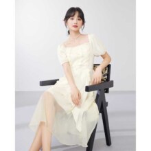 爱依服 2024夏季 法式温柔风设计感不规则连衣长裙