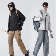 PLUS会员：骆驼/CAMEL 夹克秋冬季男士 防风防水 外套登山服 幻影黑/冰川灰