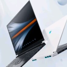 京东PLUS、政府消费补贴：机械师机械师曙光16Air 16英寸轻薄AI PC笔记本电脑 新R7-8845HS 120Hz 2.5K 16G 512G 曙光白 指纹识别