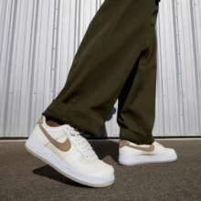 耐克（NIKE）AIR FORCE 1 '07 LV8 男子空军一号运动鞋 AF1 FN5832-101 43